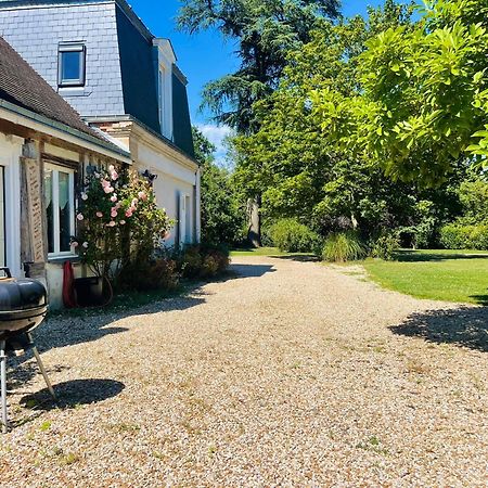 Maison Chaleureuse De 4 A 12 Personnes Neuville-aux-Bois Exterior foto
